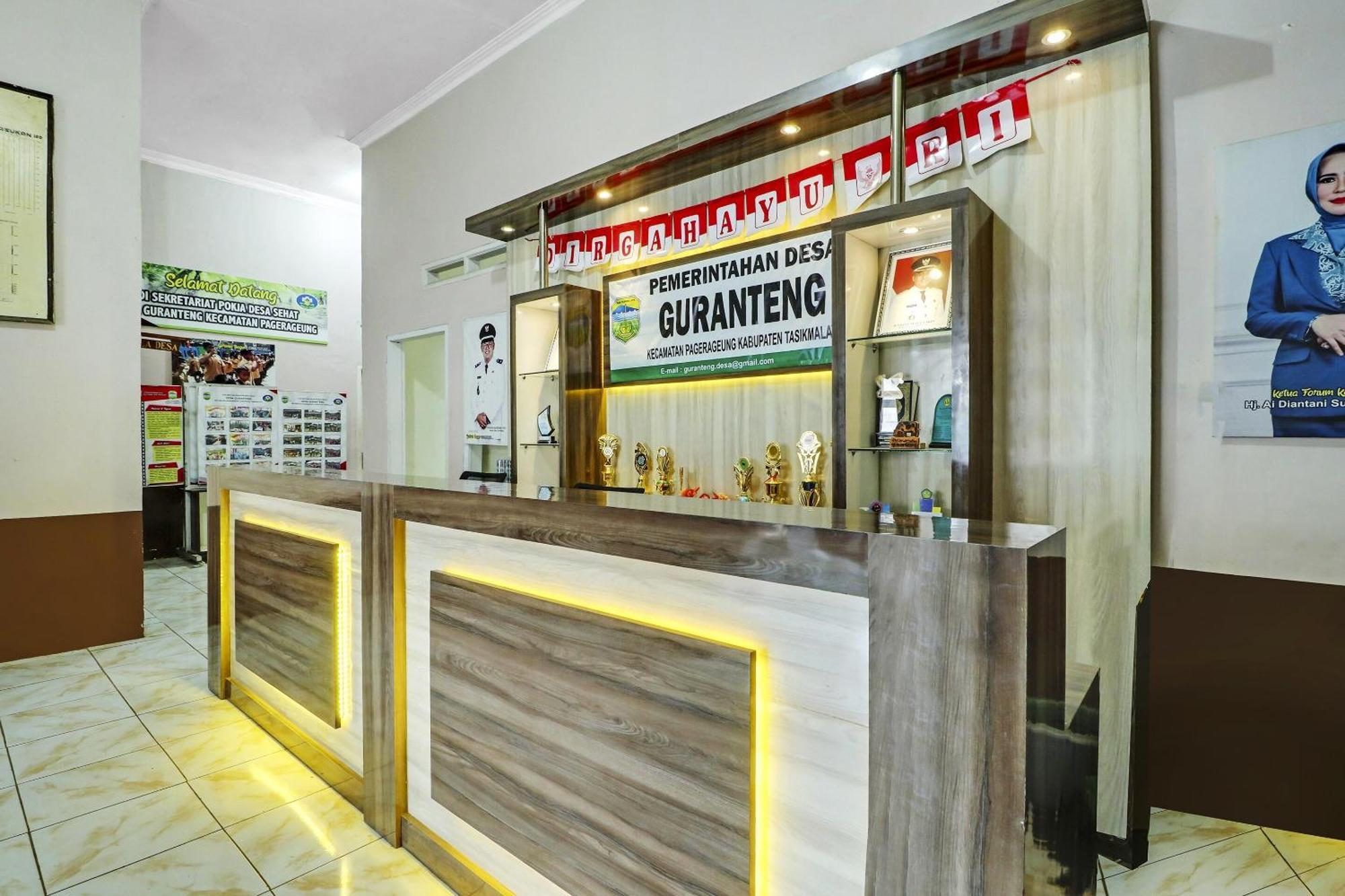 Oyo Homes 90956 Desa Wisata Guranteng Pendjalu Eksteriør bilde