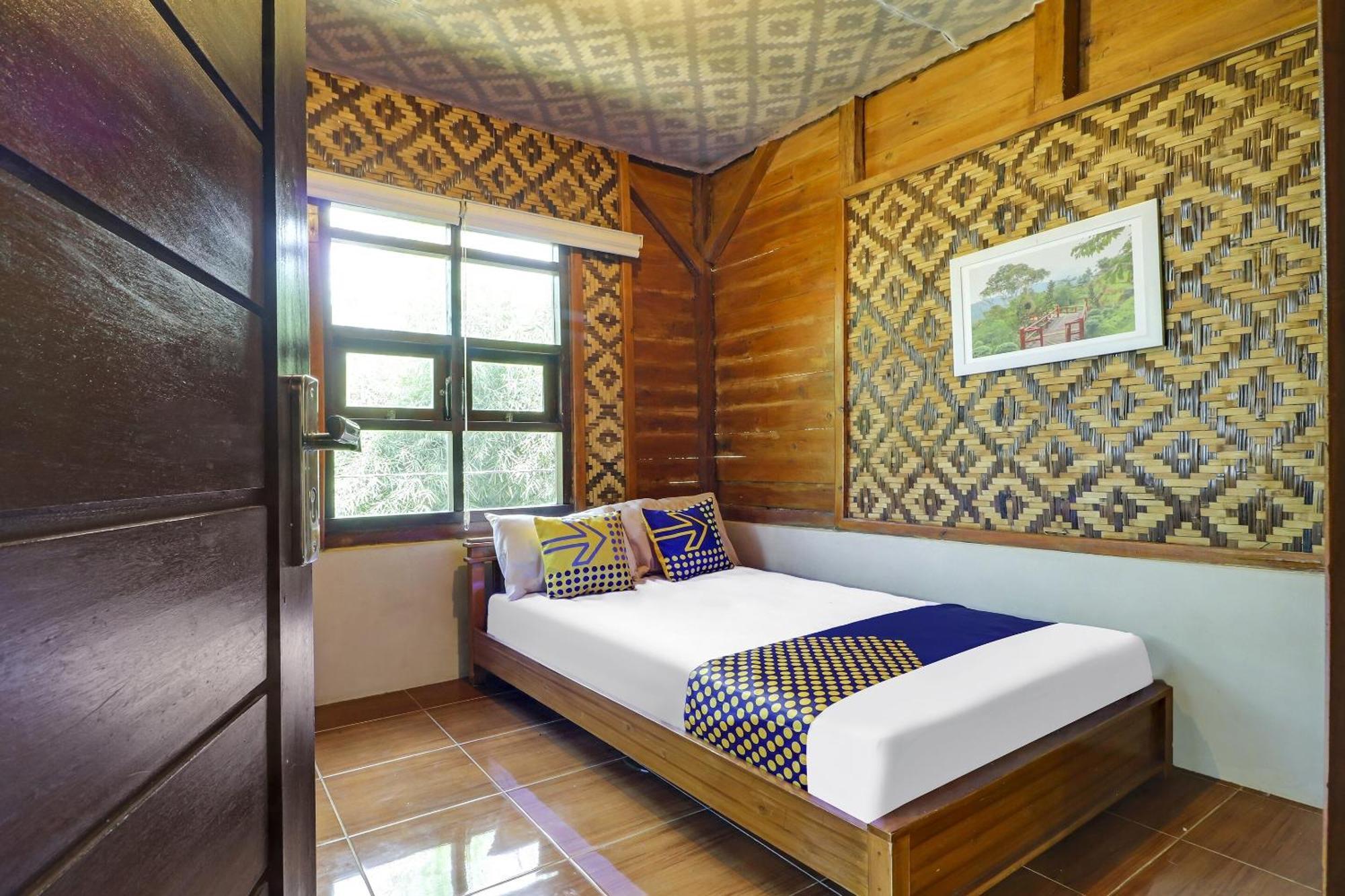 Oyo Homes 90956 Desa Wisata Guranteng Pendjalu Eksteriør bilde