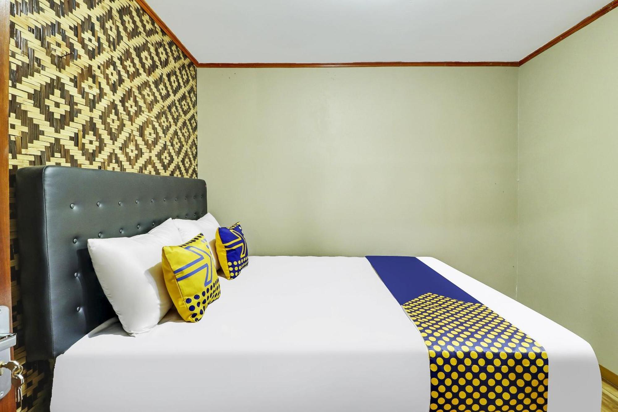 Oyo Homes 90956 Desa Wisata Guranteng Pendjalu Eksteriør bilde