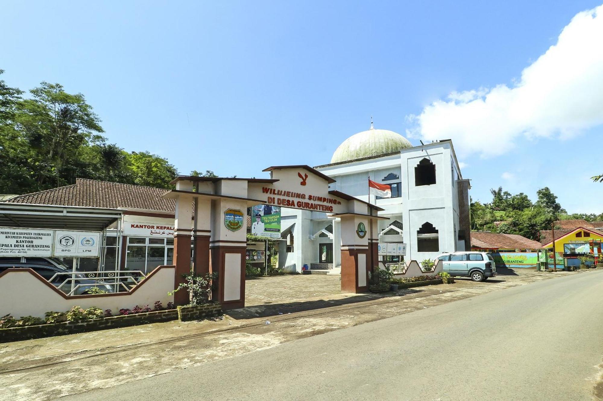 Oyo Homes 90956 Desa Wisata Guranteng Pendjalu Eksteriør bilde